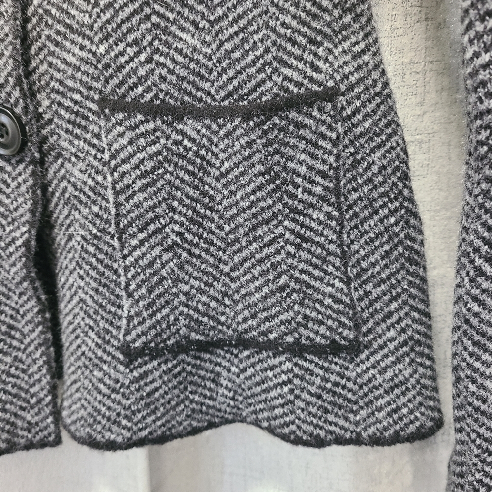 Cocogio Gray Herringbone Blazer‎ ITALY SMALL - Picture 8 of 15